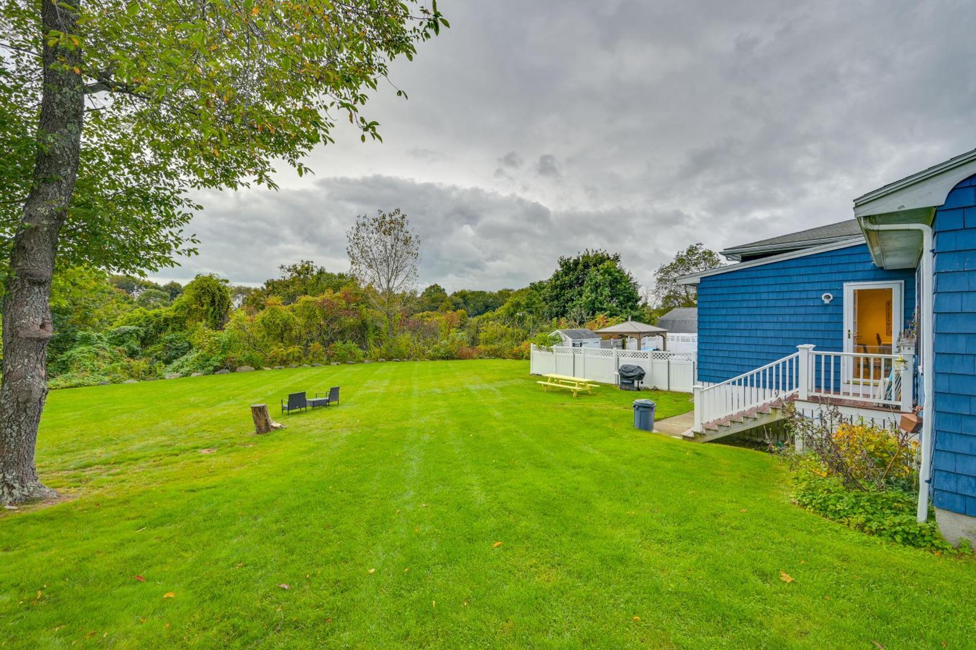 Appartement Marblehead Retreat With Sprawling Yard And Gas Grill! Extérieur photo